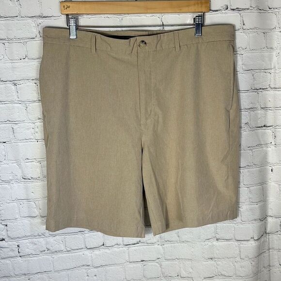 TailorByrd Khaki Chino Tan Golf Shorts size 38 Polyester - Picture 1 of 7